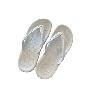 Crocs Unisex Classic Flip Flops M8 / W10 Light Gray Rubber Slip-Resistant Comfor